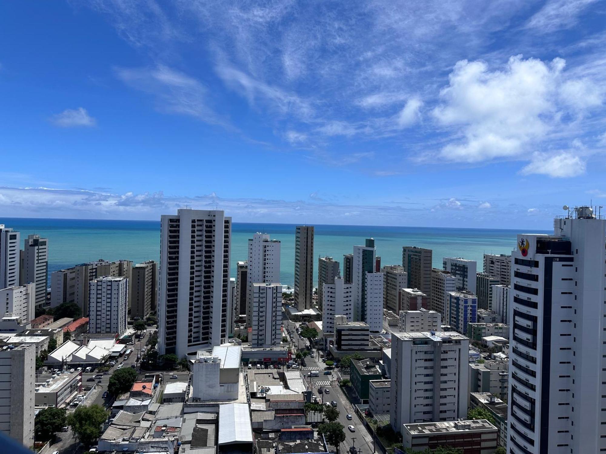 Apartamento Flat 4 Pessoas Em Boa Viagem Com Piscina, Wifi 500mbps, Localizado A 350 Metros Da Recife
